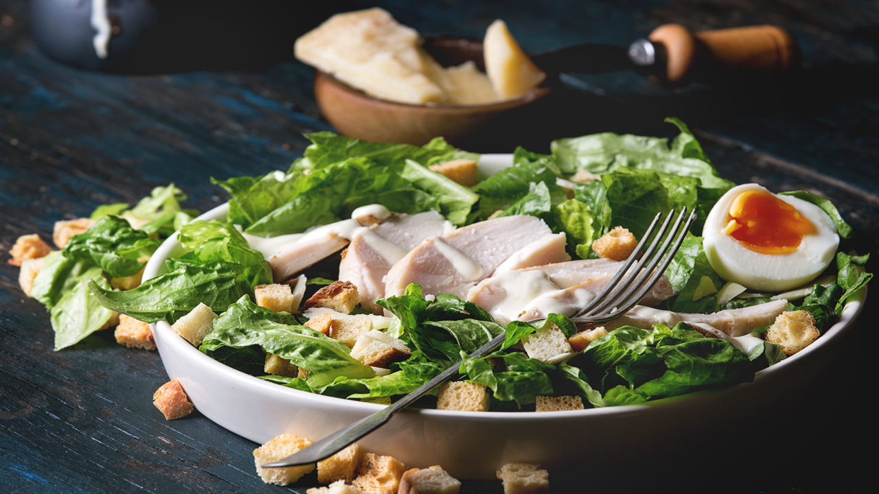 classic-caesar-salad-2021-08-26-23-07-36-1